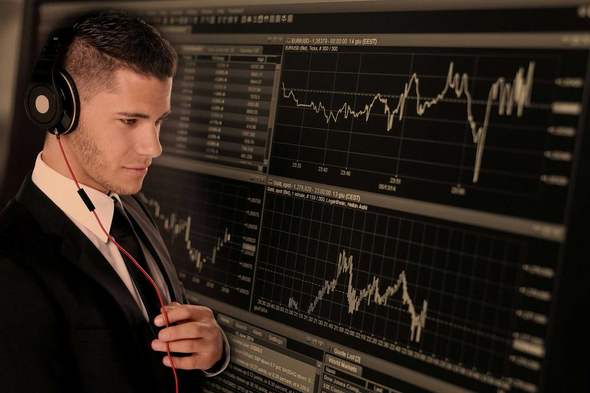 How to Engage with Your Investors During and After Your Equity Crowdfunding Campaign