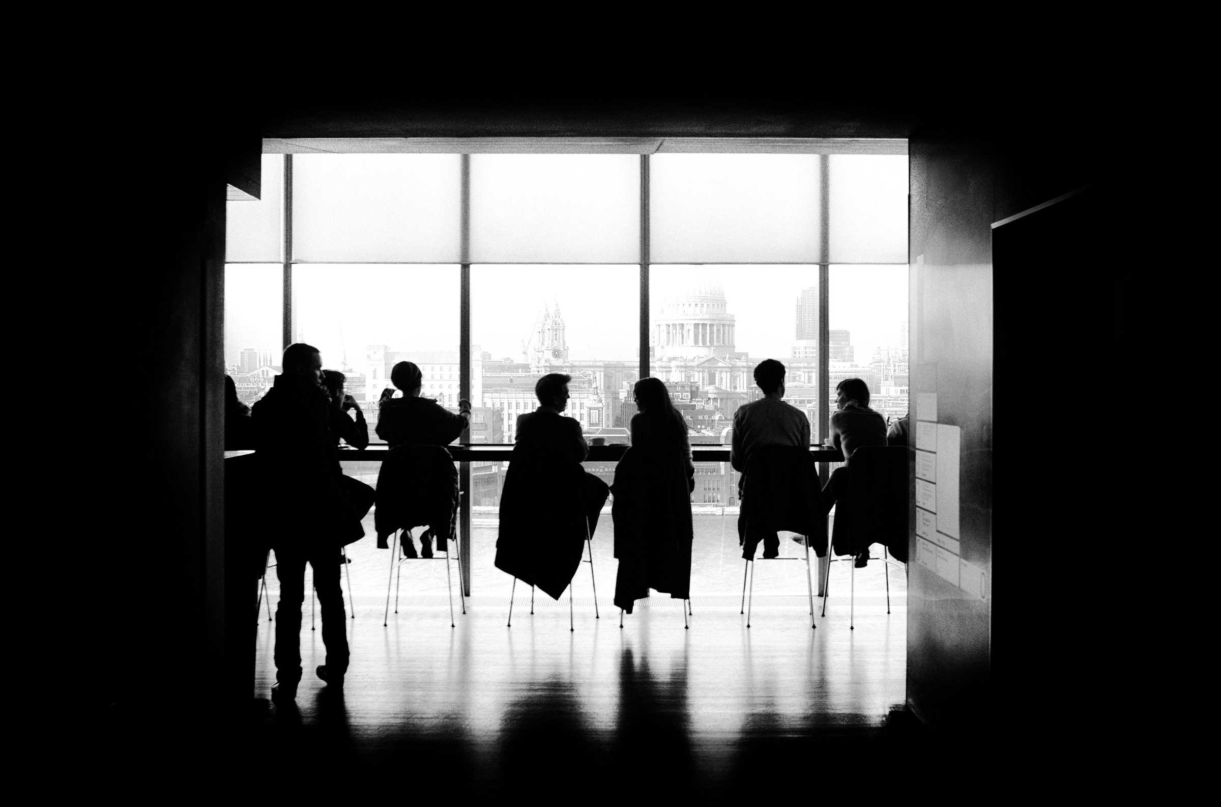 The Equitise Model – the Deal Room